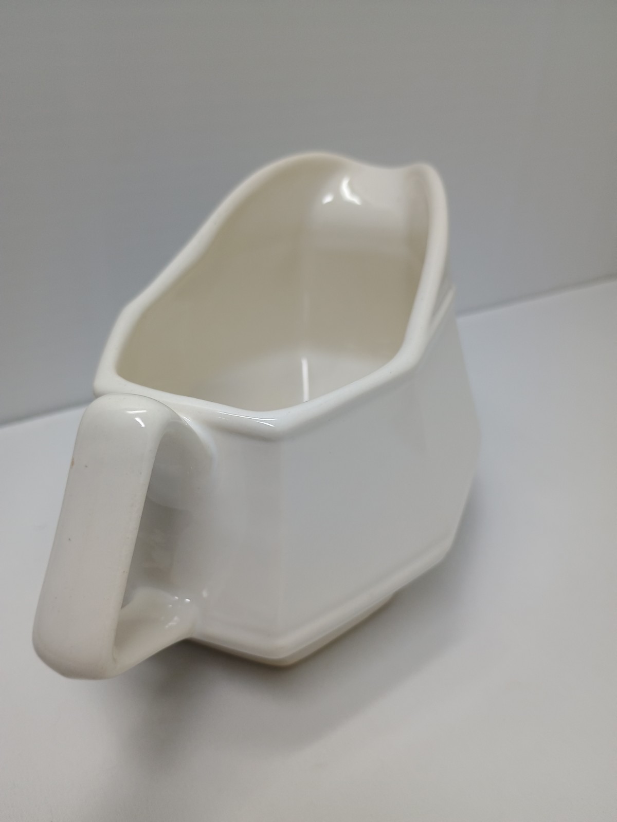 Vintage Homer Laughlin Colonial White Dover Gravy Boat Ivory White Ironstone