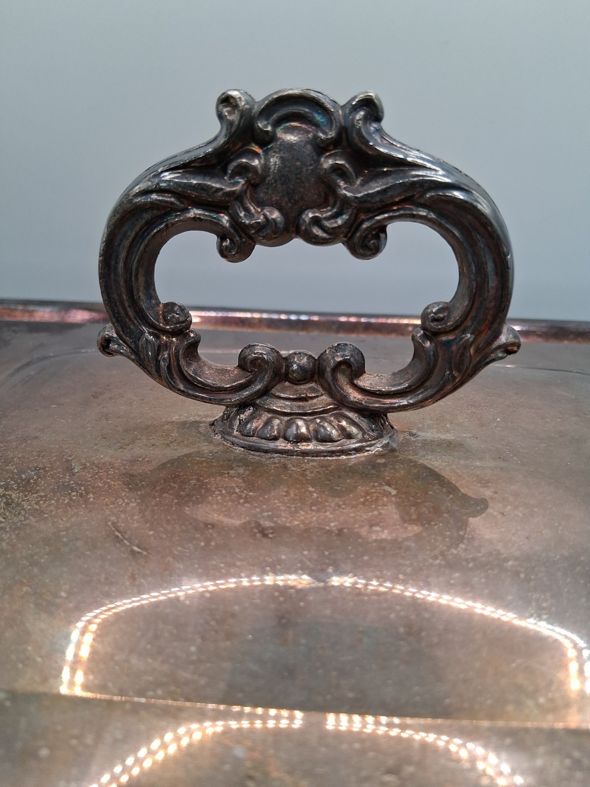Covered Casserole Dish Stand