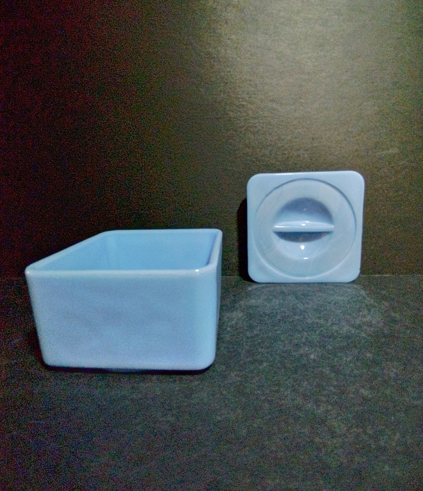 Jeannette Glass Delphite Blue Square Refrigerator Covered Dish Vintage