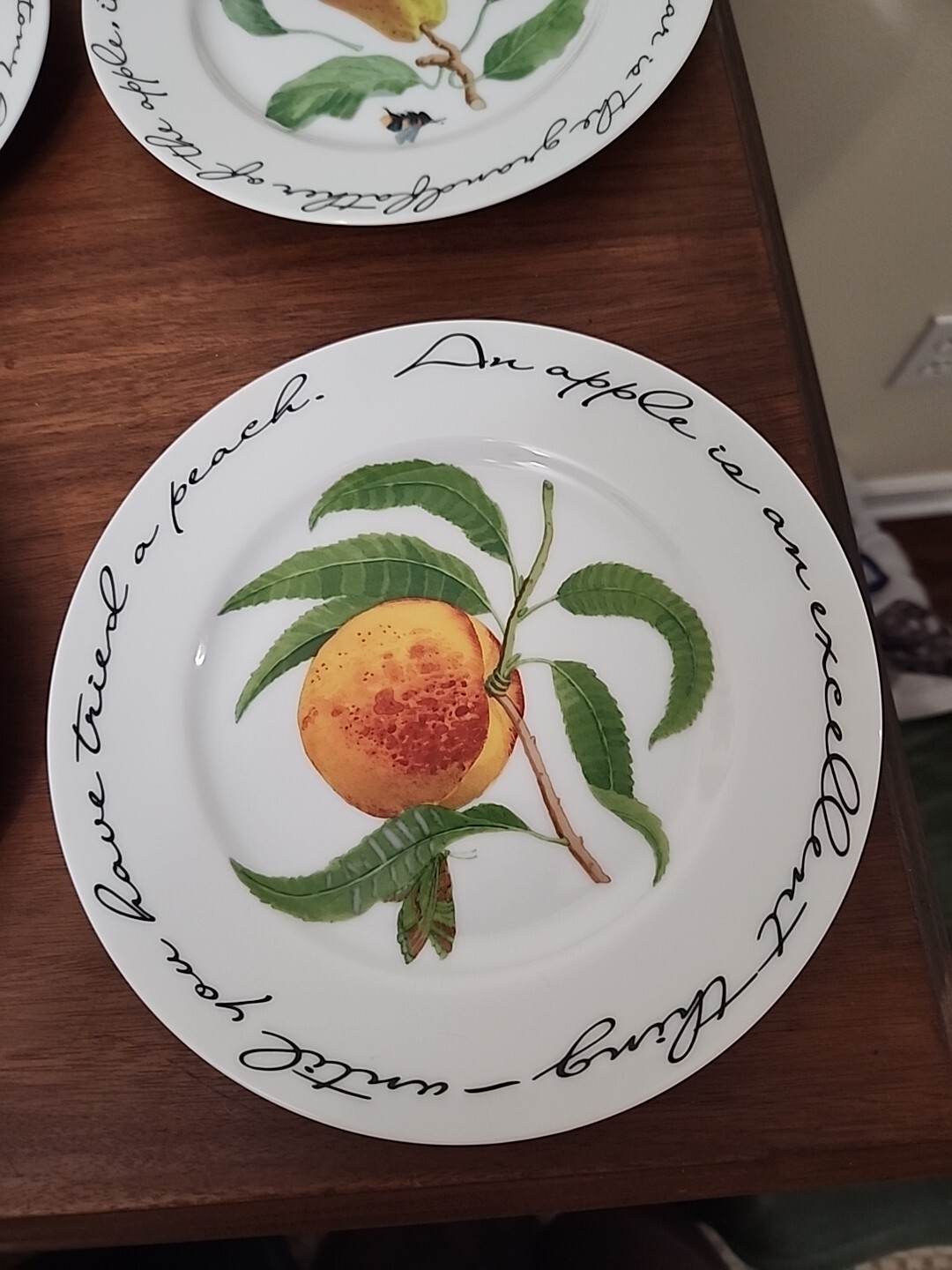 WIlliams-Sonoma Orchard Suite Japan 7 7/8″ Accent Salad Plate Set Of 4 Fruit