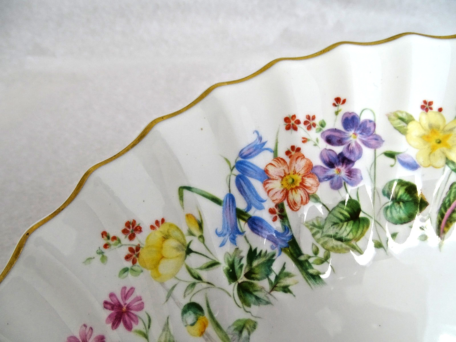 (2) Royal Doulton Easter Morn Bone China Decorative Plates Flower England