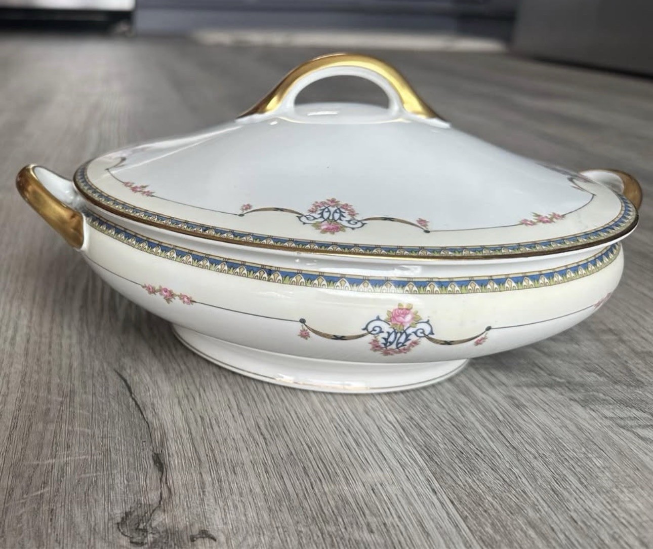 Field Porcelain Floral Oval Covered Dish w/ Handles 10in Made in Japan