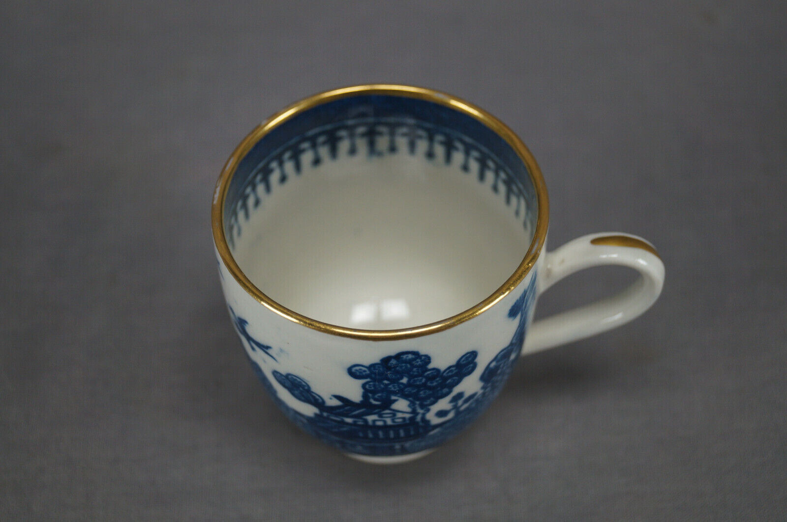 Caughley Nankin Willow Blue White & Gold Porcelain Coffee Cup Circa 1784-1799 D