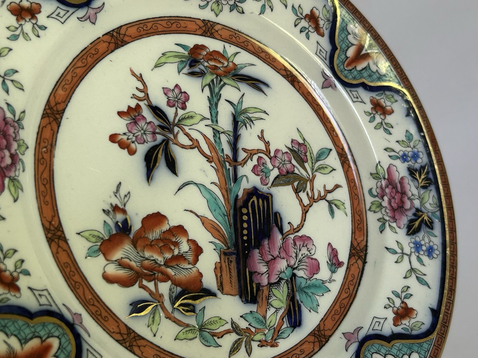 Antique Wedgwood Chinoiserie Nankin Pattern Polychrome Hand painted Plate 1883