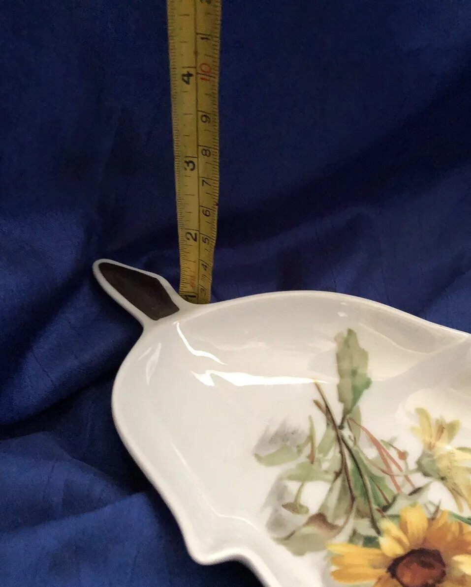 Mitterteich Bavaria Germany Leaf Shape Daisy Flower Candy Dish Gold Gild VTG