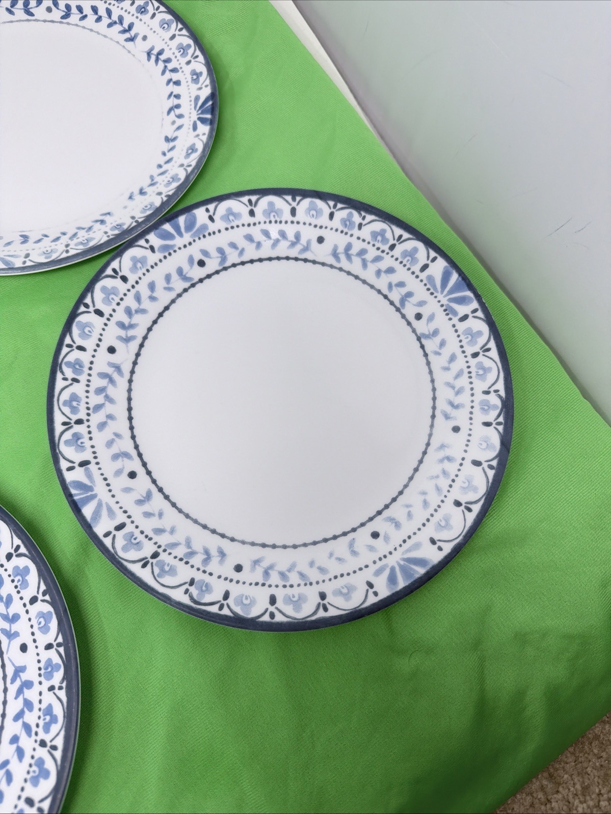 Corelle Vitrelle Portofino Salad/Luncheon Plates Blue Floral 8.5″, Set Of 6
