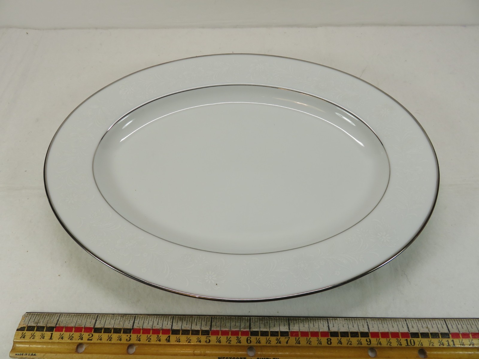 Noritake Ranier 6909 Oval Serving Platter 11 3/4 X 8 3/4 inches White Floral