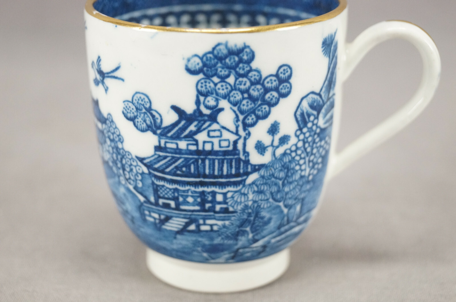 Caughley Nankin Willow Blue White & Gold Porcelain Coffee Cup Circa 1784-1799 A