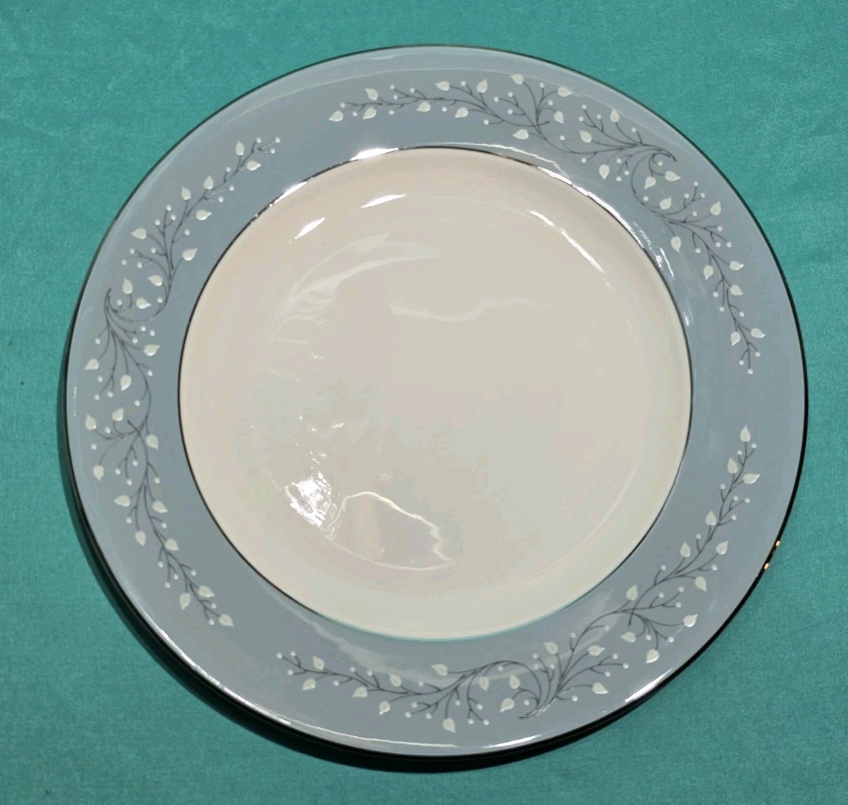 Set of 6 Syracuse Minuet Dinner Plates 10 3/4″ White Florals,Blue, Platinum Trim