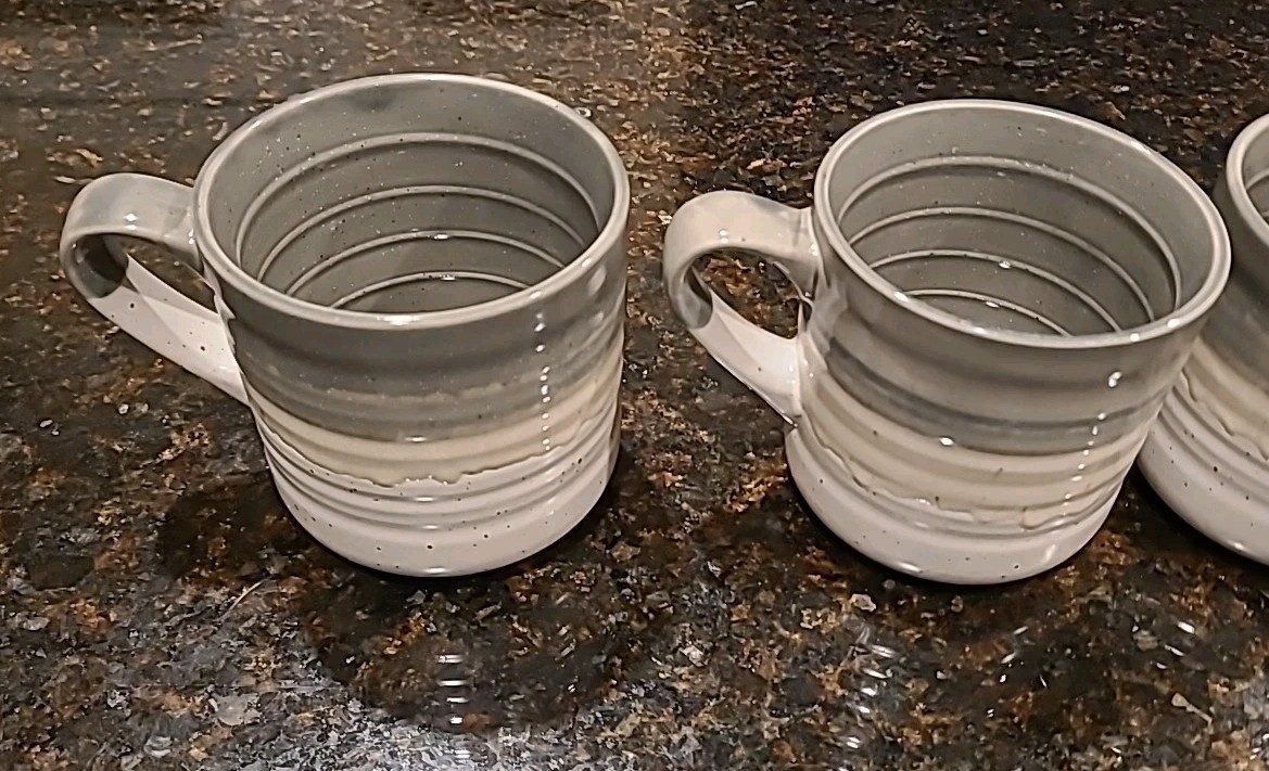 SET (4) Baum HEARTH Drip Glaze Gray Stoneware 15 oz Coffee Mugs