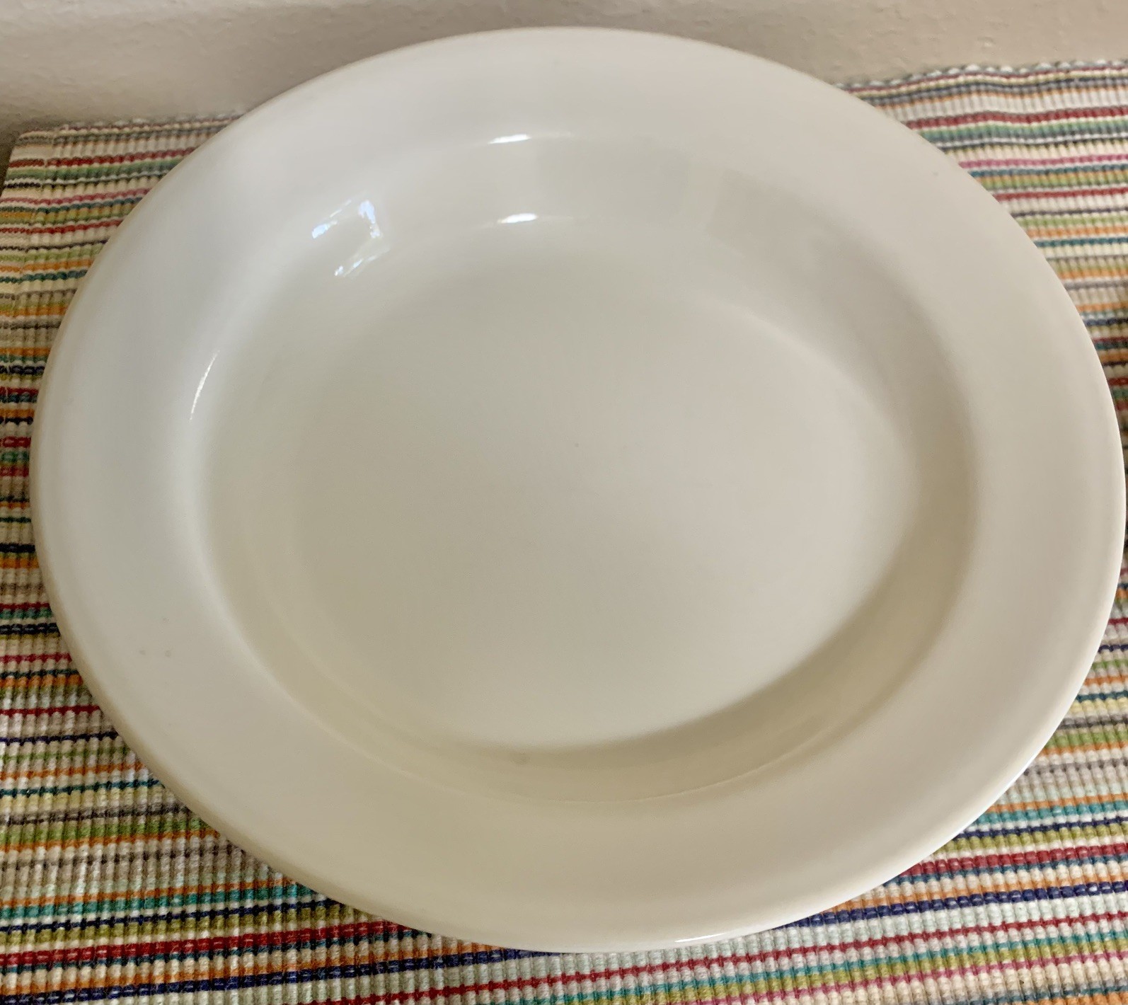 Vintage Corelle Sandstone Beige 9″ rimmed lunch luncheon salad plates 2 PIECES