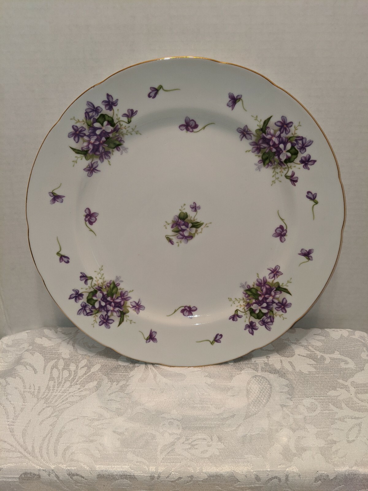 Rossetti Spring Violet 12″ Round Serving Platter w/Gold Rim