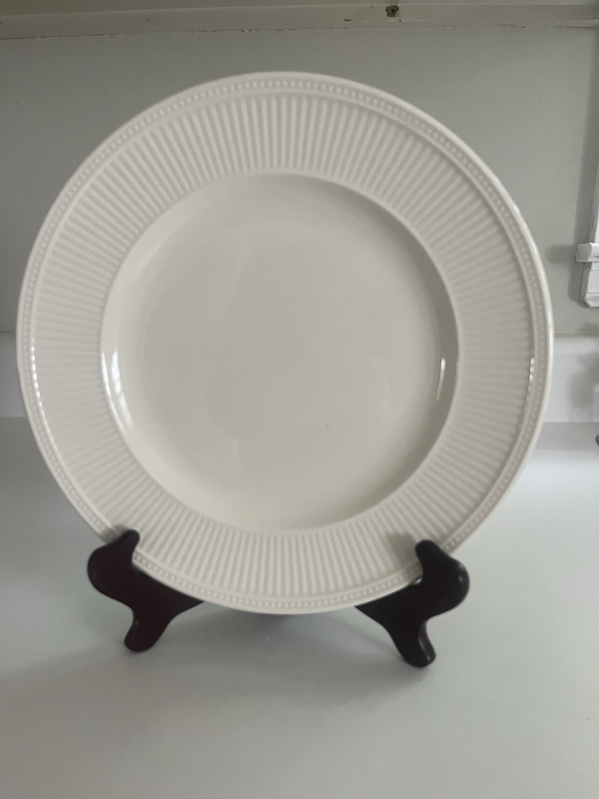 Wedgwood England Windsor 10-7/8″ Dinner Plate Ivory Cream Embossed Ribs Dots