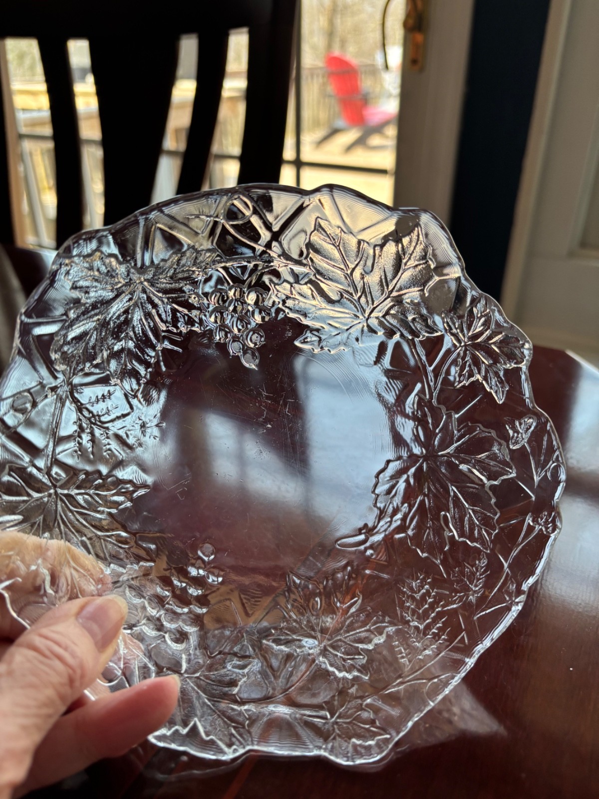VINTAGE PAIR OF PRESSED GLASS BOWLS WITH EMBOSSED GRAPEVINES ON OUTSIDE 6-½”