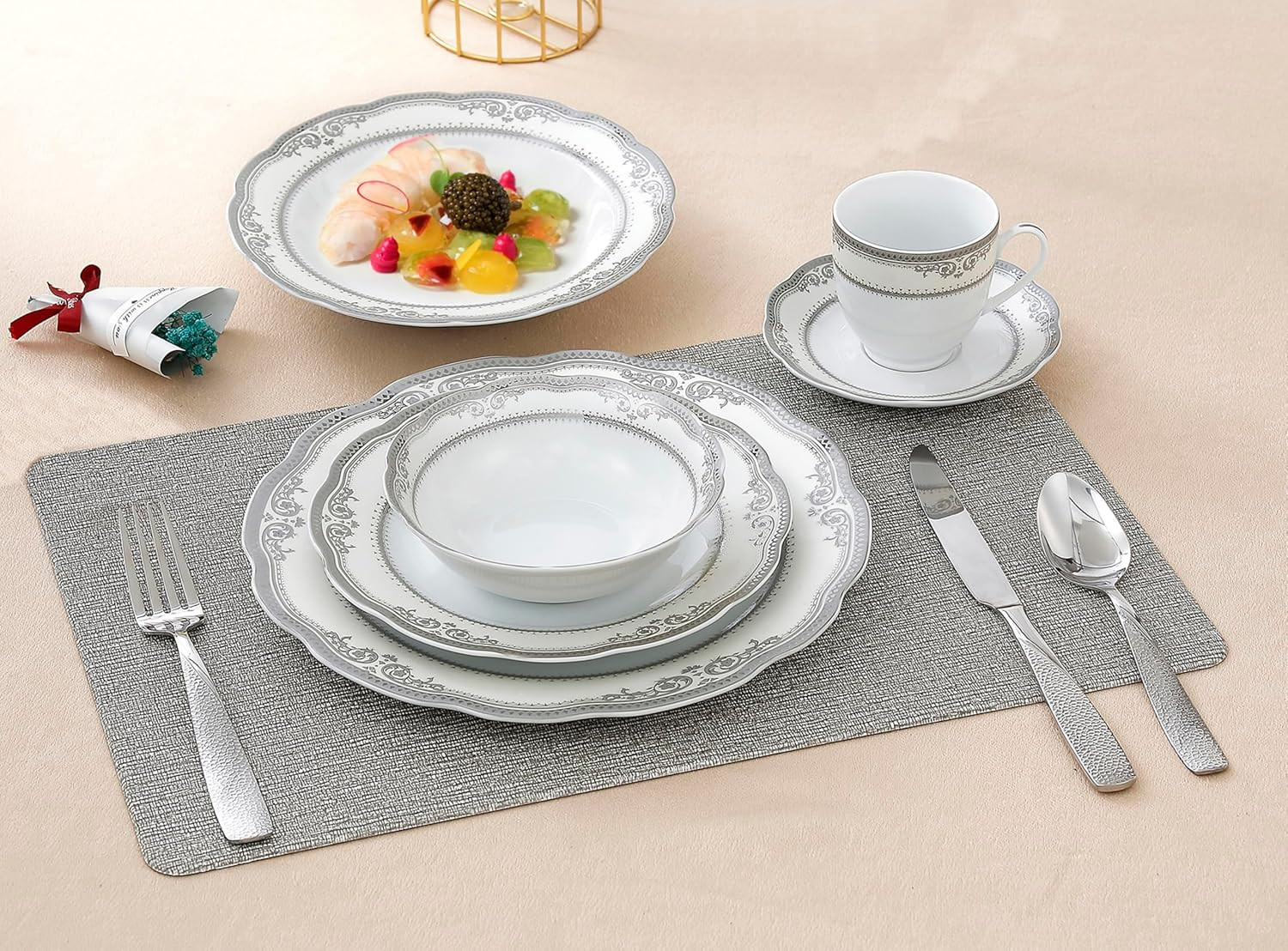 Elegant 24-Piece Victoria Wavy Edge Porcelain Dinnerware Set in White