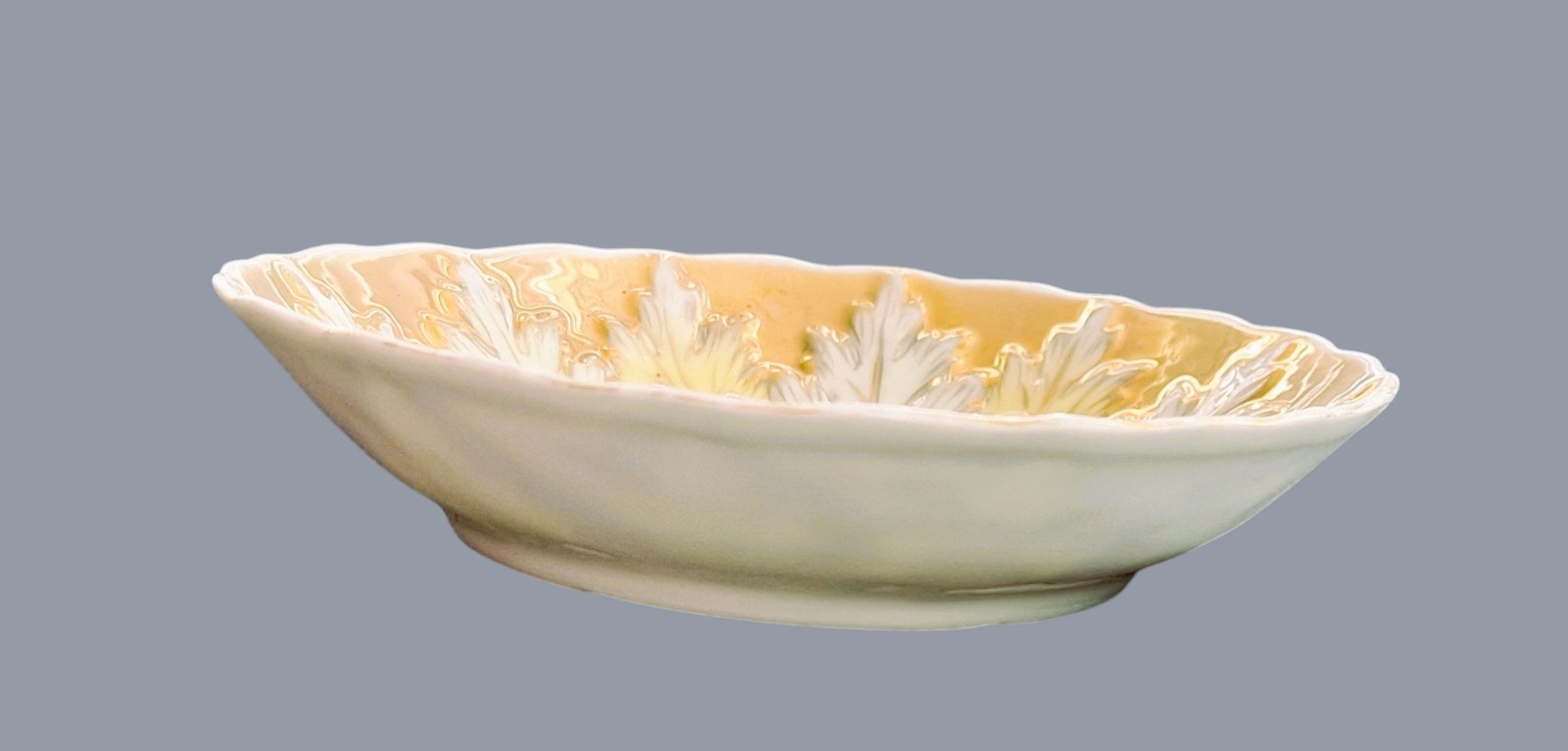 4 Antique Porcelain Shallow Bowls in Relief-Molded Leaf Design With Gold