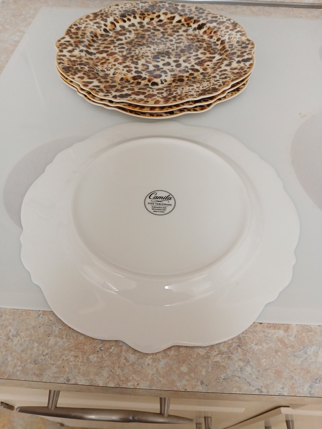 Set of 4 Camila 10 1/2″ Scalloped Edged Full Leopard Print Dinner Plates