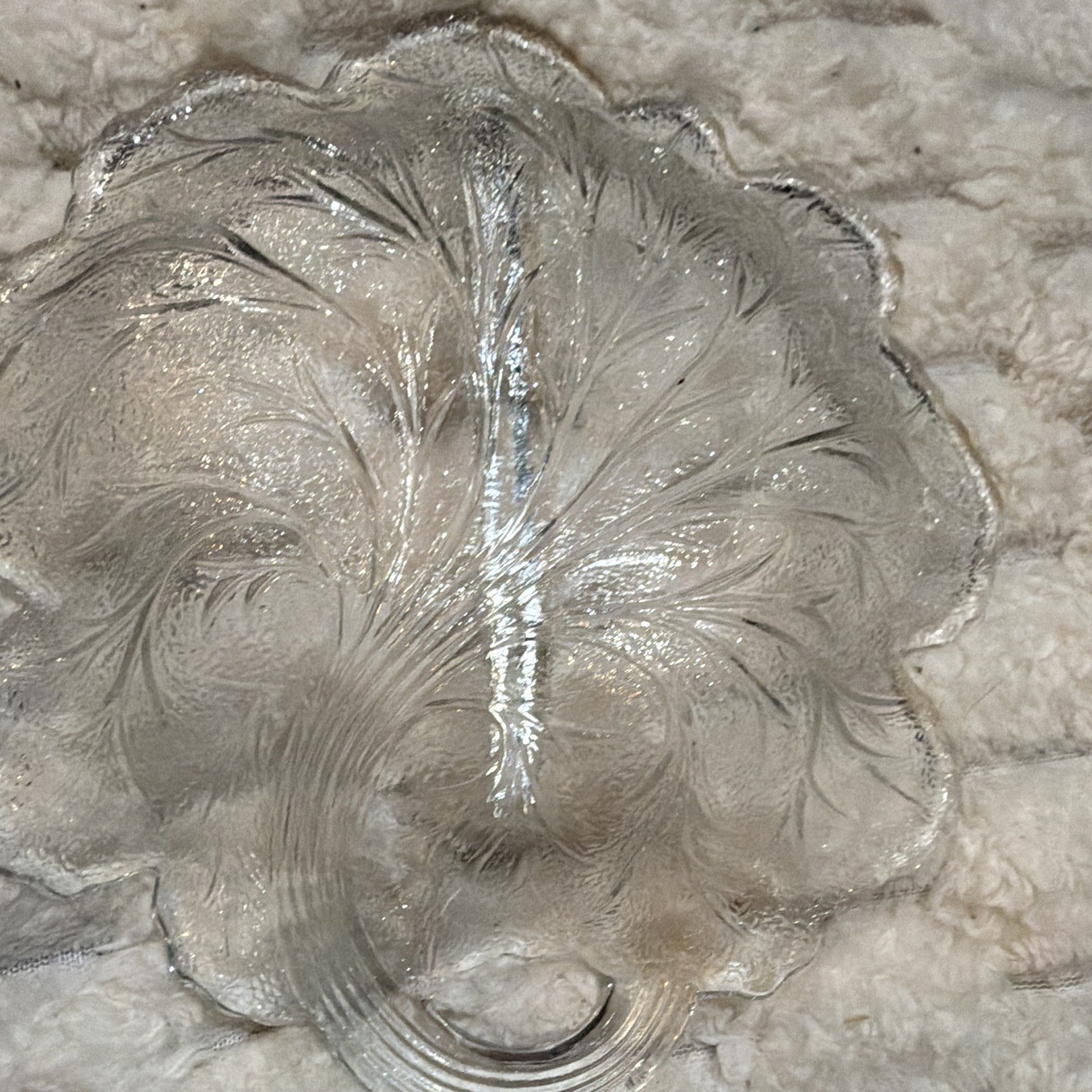 Indiana Glass Clear Pebble Leaf Handled 8 1/2″ Divided Relish Tray Candy Dish