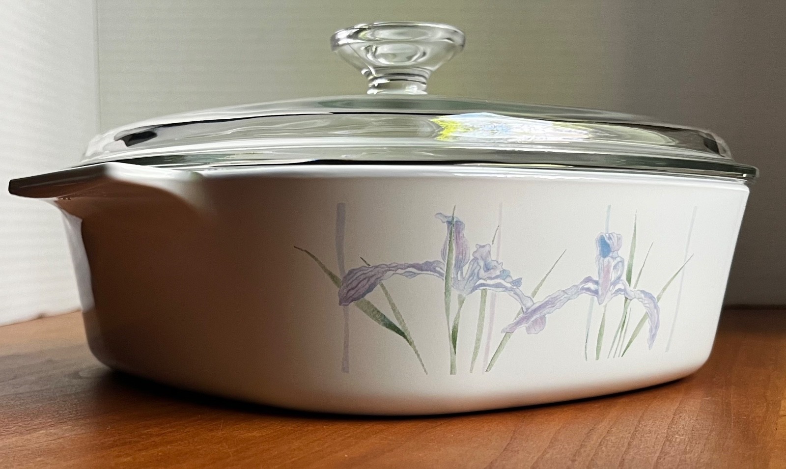 Corning Ware Shadow Iris A-2-B, 2 Liters with A-9-C Pyrex Lid Casserole Dish