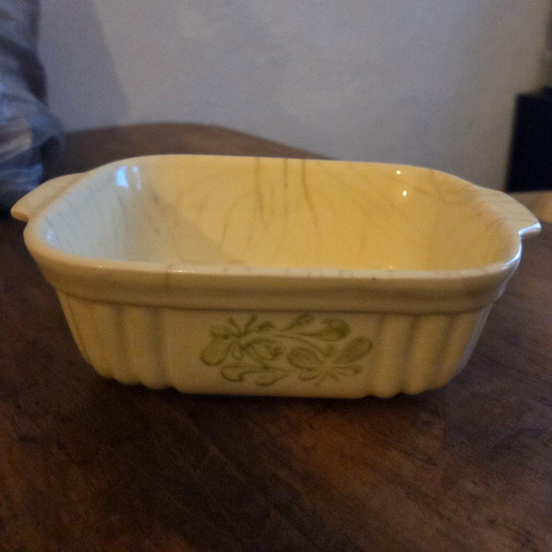 Ceramic Dish 1983 16oz