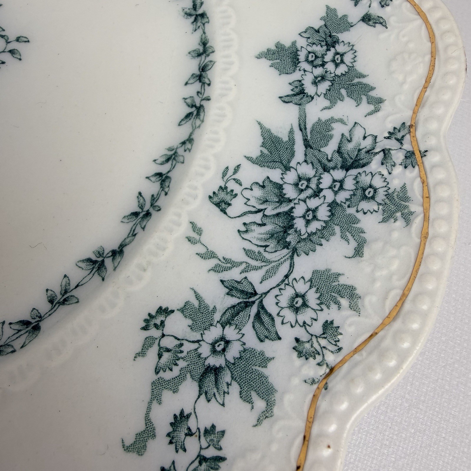 Staffordshire Grindley & Co ‘Eileen’ 9″ Dinner or Cake Plate CIRCA 1899-1914