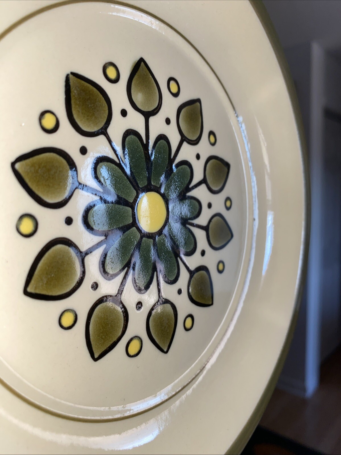 Vintage Montego Stoneware Small Serving Plate green Floral Design