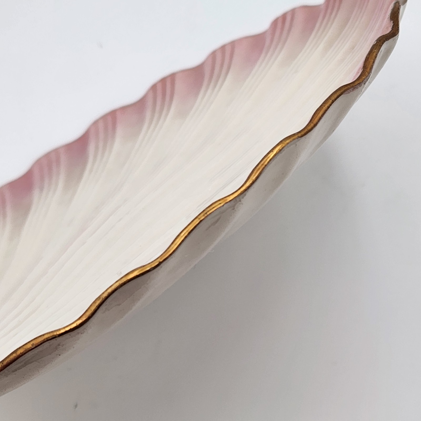 Antique Belleek 8.25″ Tridacna Shell Plate Pink Luster & Gold ,2nd Black Mark