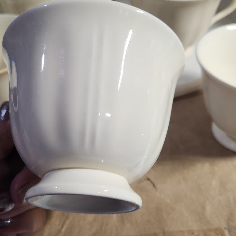 8 Wedgwood Queens Shape IVORY WHITE Footed CHINA TEA Cups 8 OZ as is guc crazing