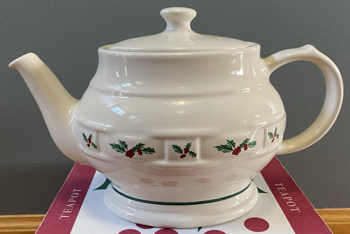 Longaberger Pottery Traditional Holly Christmas Teapot Tea Pot 31615 1997 New