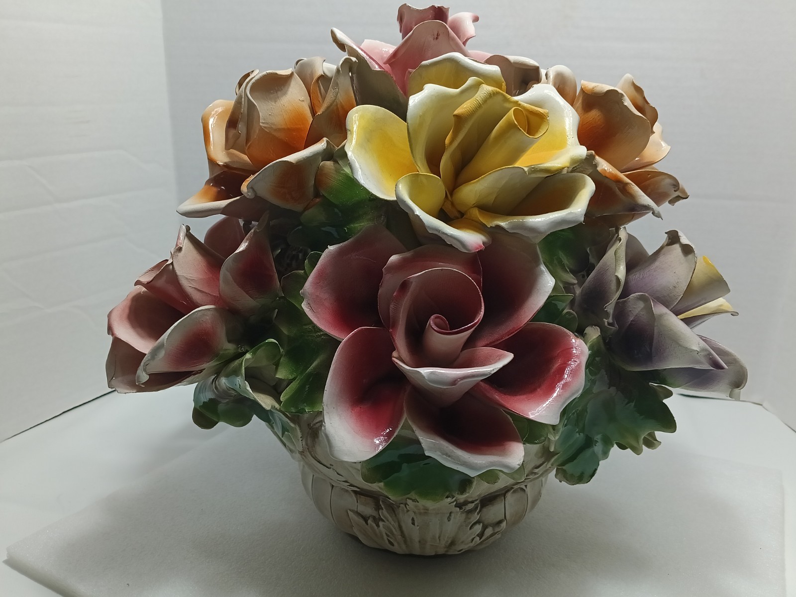 Italian XL Capodimonte Porcelain Flower Footed Floral Center Piece. Plz Read.
