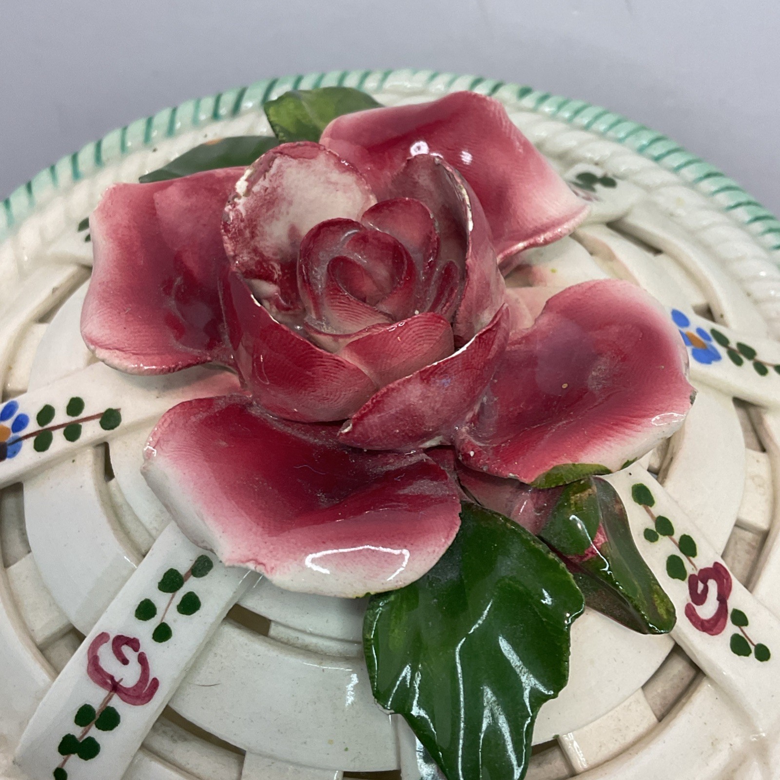 Vintage Capodimonte Style Hand Painted Rope And Weave Lidded Bowl Italy Candy
