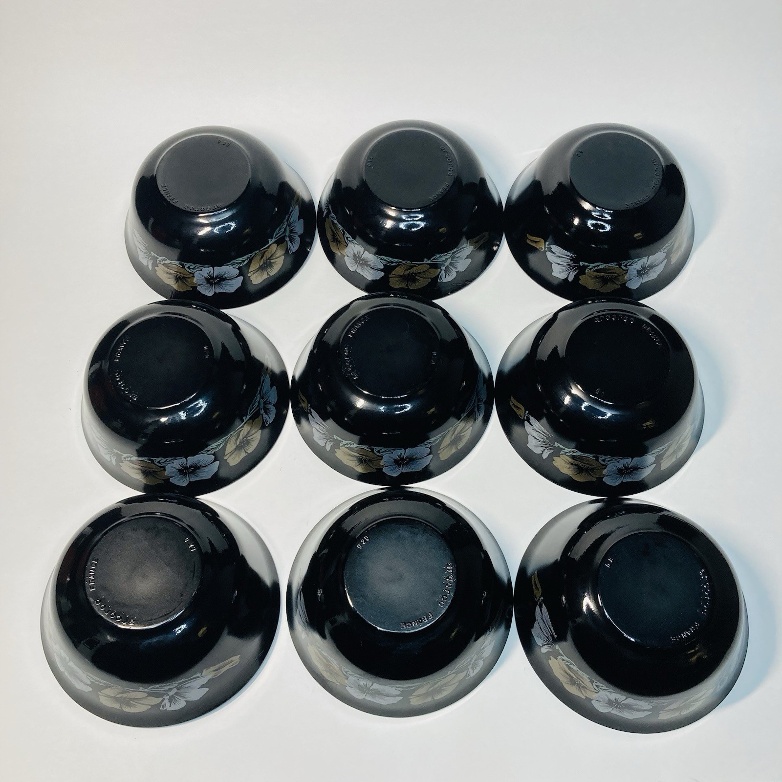 9pc Arcoroc JULIE Berry Fruit Bowl Black Glass France Gold Floral Vintage