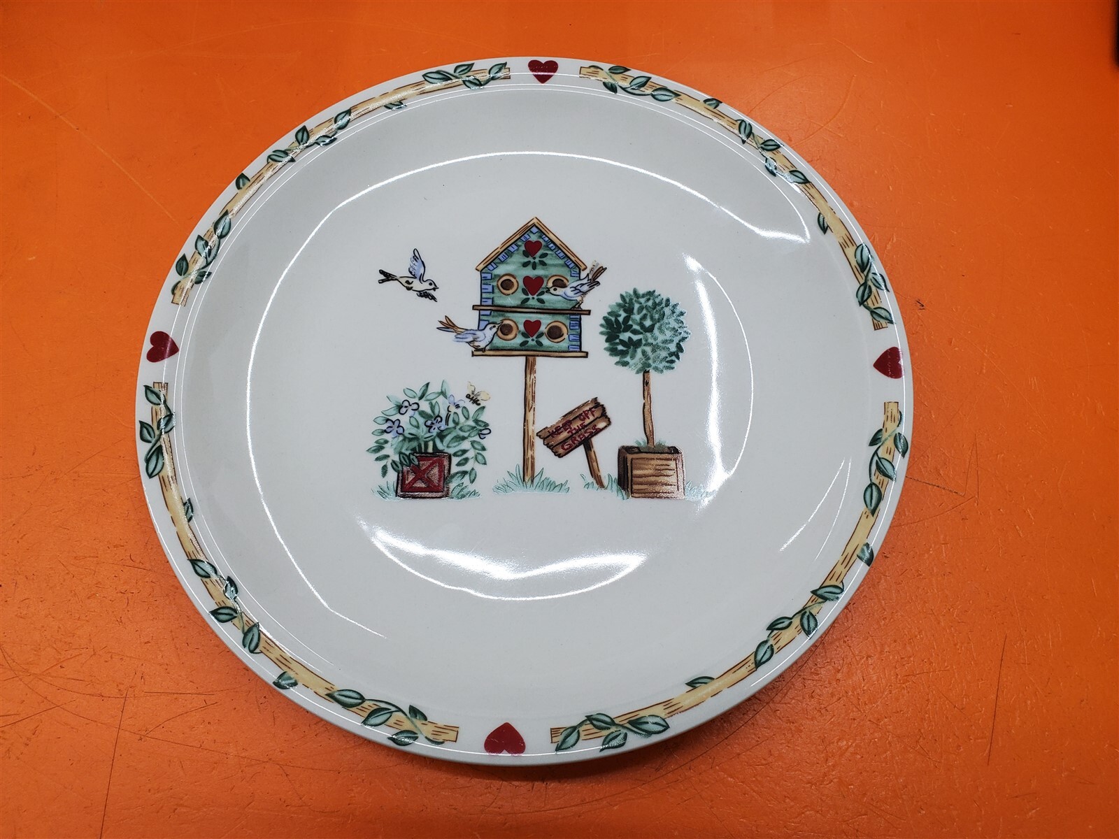 ⭐️⭐️⭐️⭐️⭐️ Thomson Pottery 10.25″ Birdhouse Dinner Plate