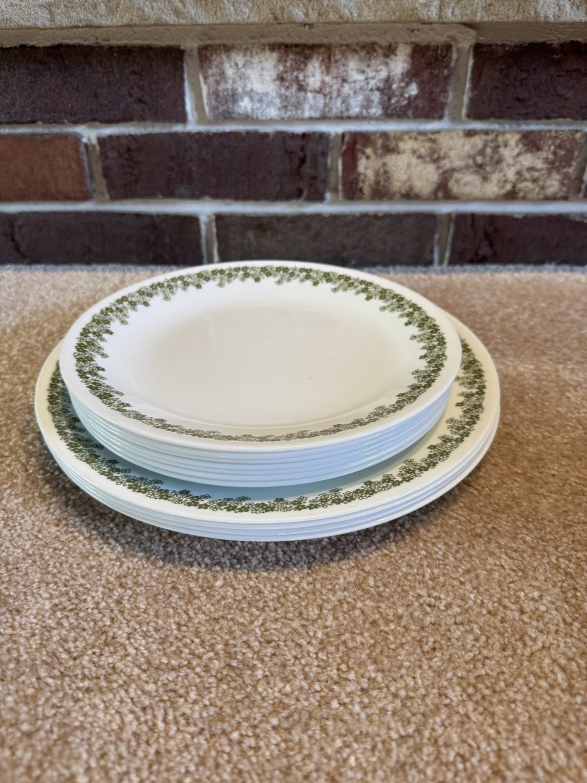Lot of 4 Corelle Crazy Daisy Dinner Plates 10 1/4″ and 7 Luncheon 8 1/2″ Plates