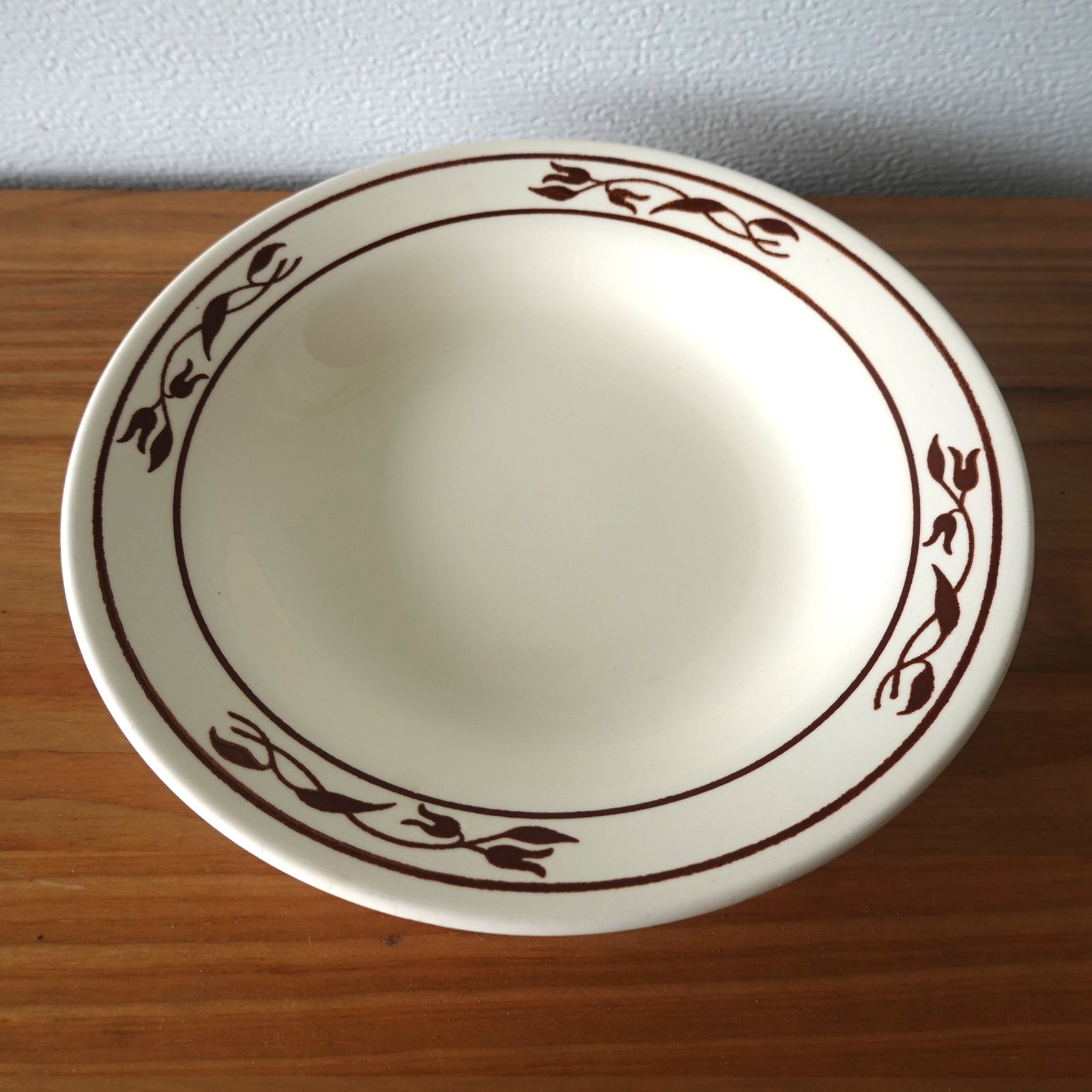 Oxford China (Brazil) 5820 Large Rim Soup Bowl (8 5/8 in) VTG Brown & White