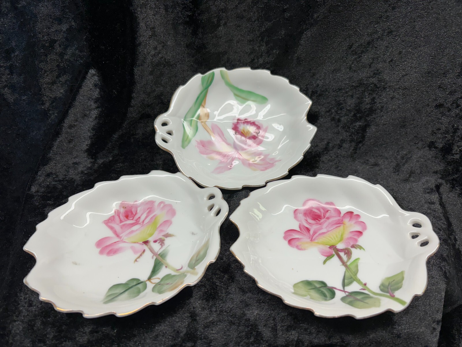 Set of 3 Pink Floral Leaf Shaped Nut / Snack Dishes Made in Occupied Japan