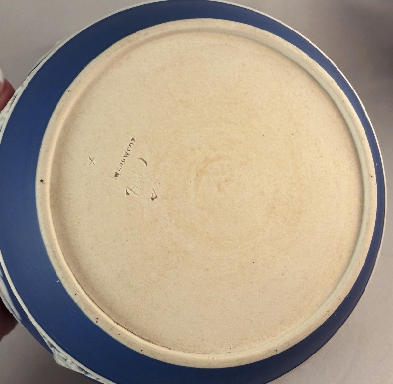 VERY RARE! Antique Wedgwood Jasperware Dark Cobalt Blue DOUBLE DIP Waste Bowl