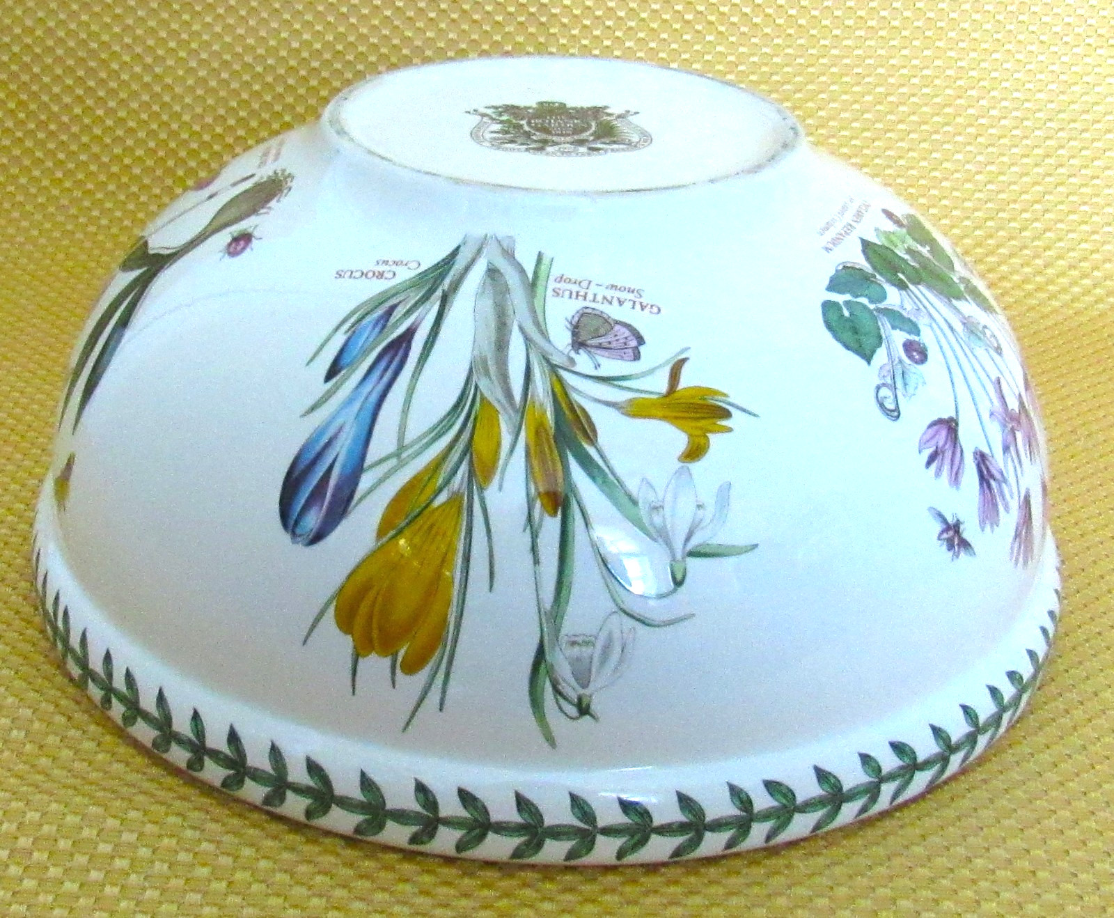 PORTMEIRION BOTANIC GARDEN LARGE SALAD SERVING BOWL 11″ BUTTERFLIES & BEES