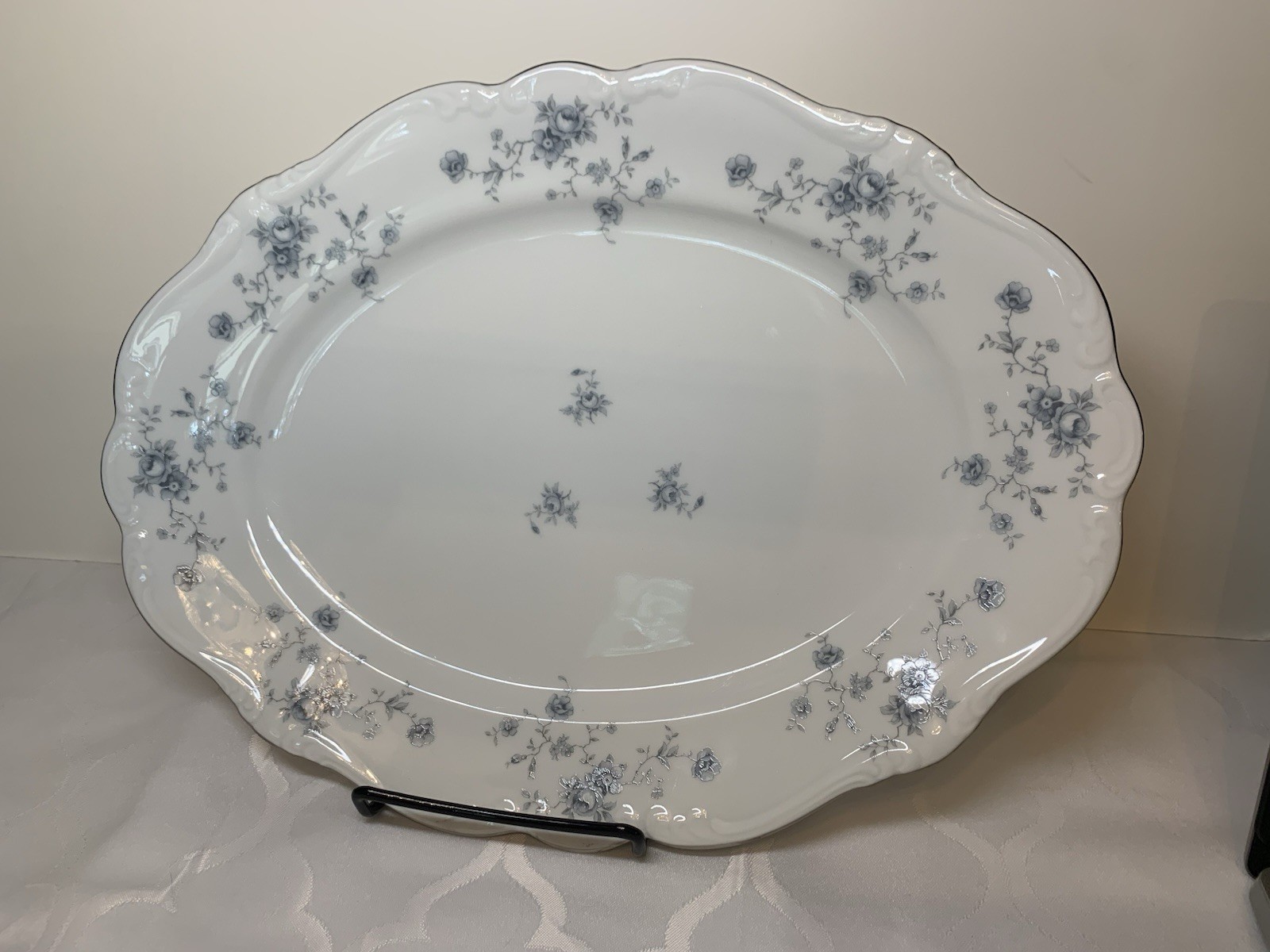 Johann Haviland Bavaria Germany blue garland 12″ serving platter
