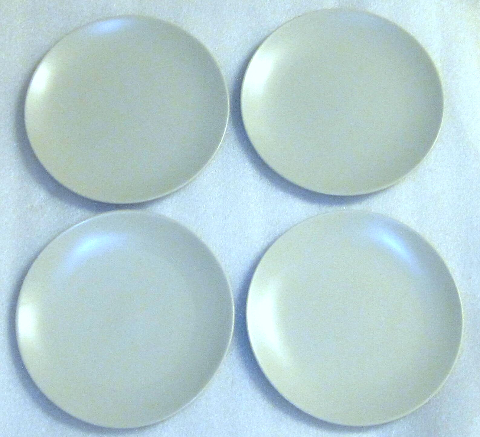 SET 4 IKEA 7 7/8″ BEIGE TAN PALE GREEN COUPE SALAD PLATES THAILAND 10866 DINERA