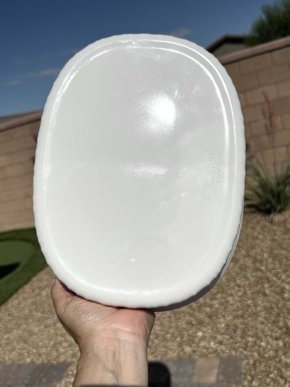 CORNING WARE FRENCH WHITE F-6-B 1.8 LT. OVAL DIVIDED DISH W / PYREX GLASS LID