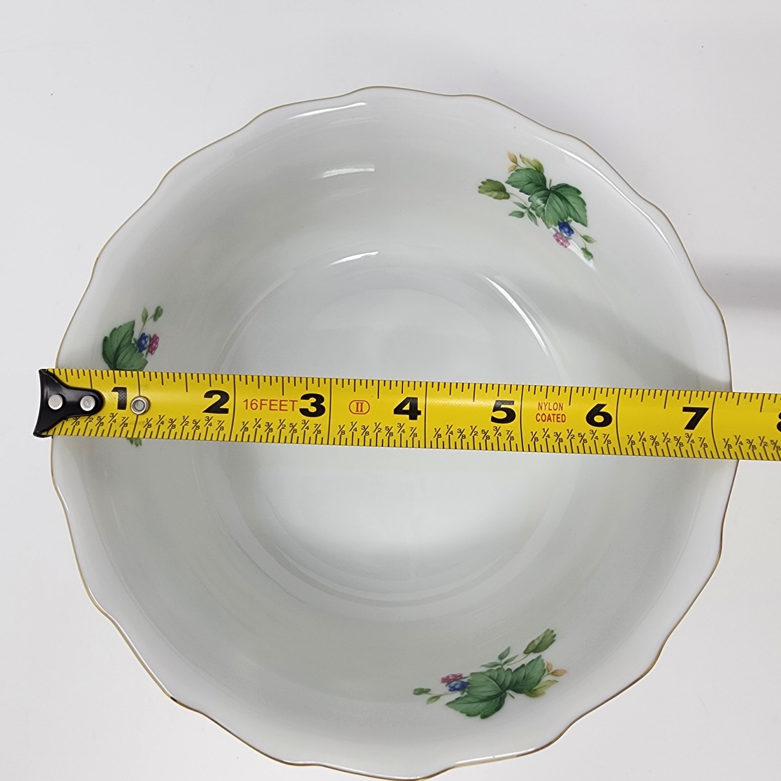 Andrea by Sadek Vineyard 7″ Round Vegetable Bowl Berries Japan Vintage