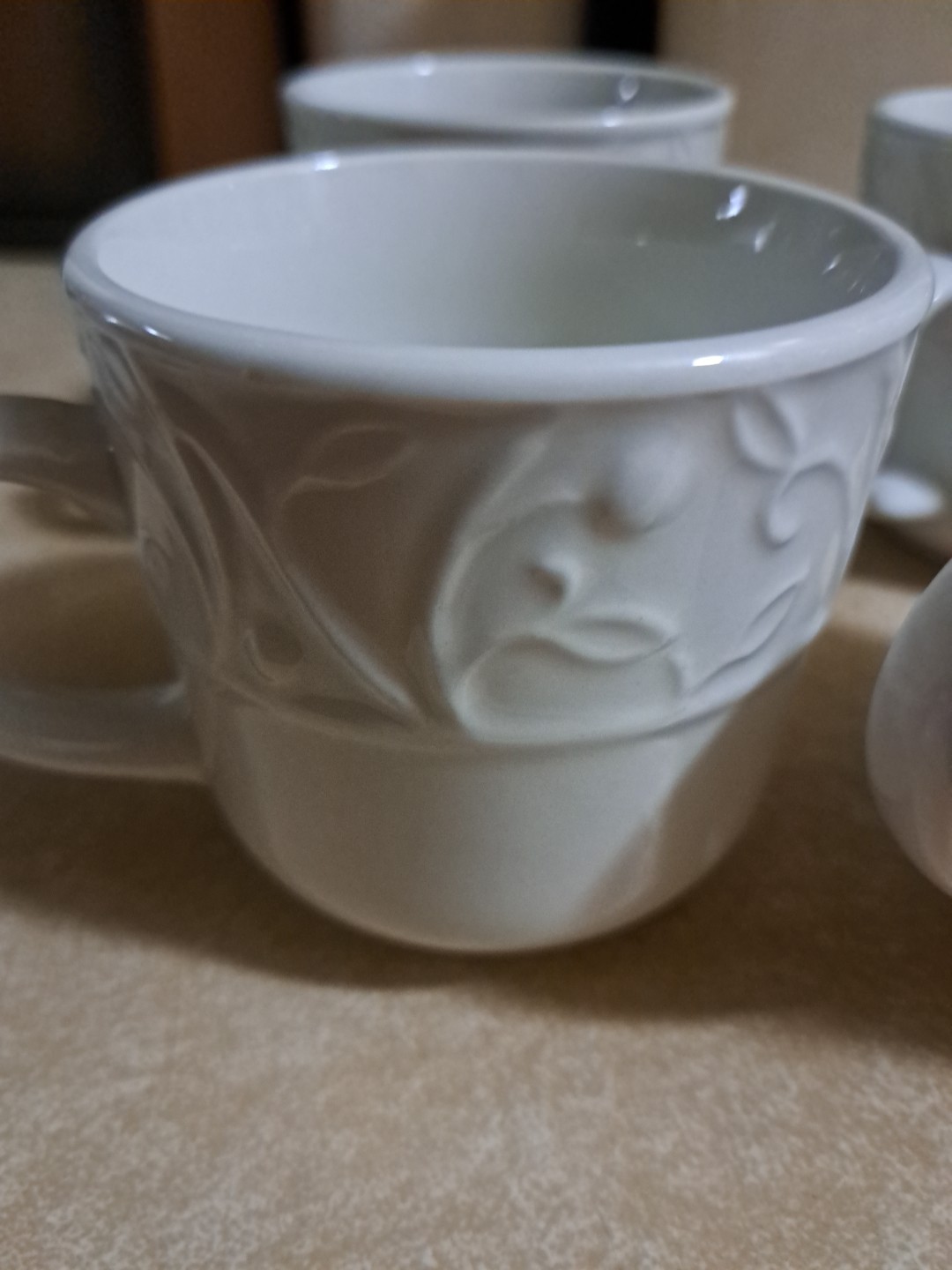 Vintage The Cellar Tanglewood 1997 White Embossed Coffee or Tea Mugs Set Of 4