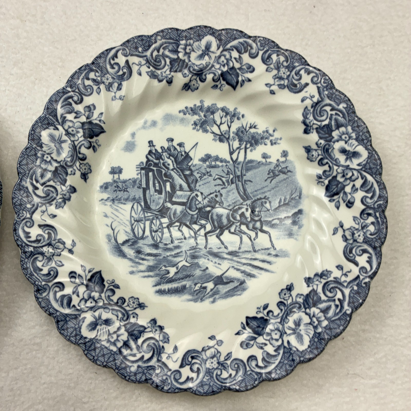 Lot of 6 Johnson Brothers England Coaching Scenes 6.25” Salad Plates Blue White