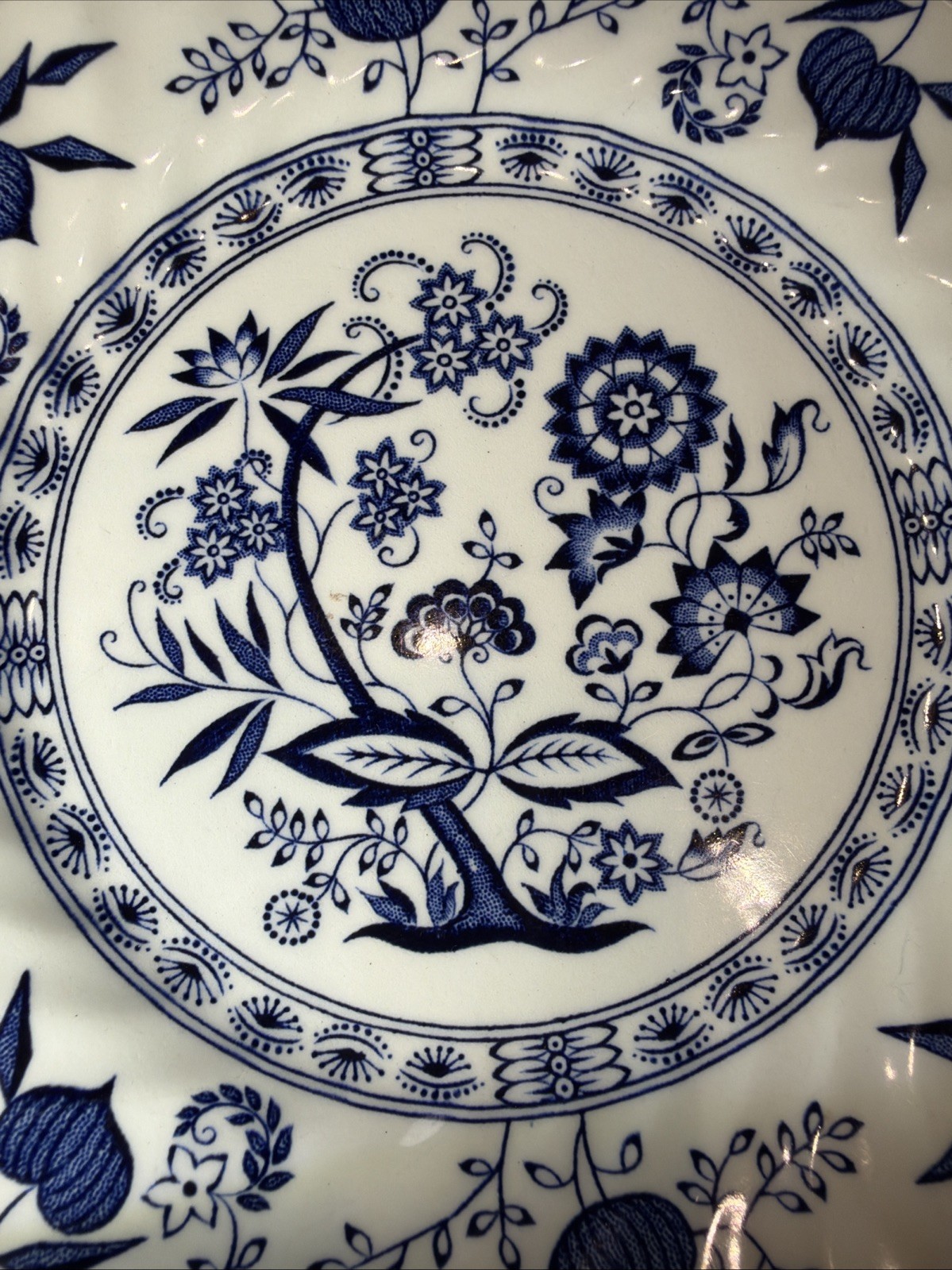 “Blue Nordic”Hand Engraved Johnson Bros. Ironstone England Plate 6.25 In EUC VTG