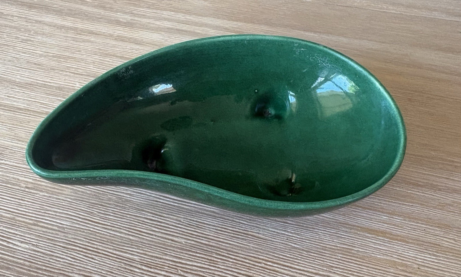 Green Glossy Glazed Ceramic Asymmetrical Footed Bowl Solid Pattern 6″x4″x2″