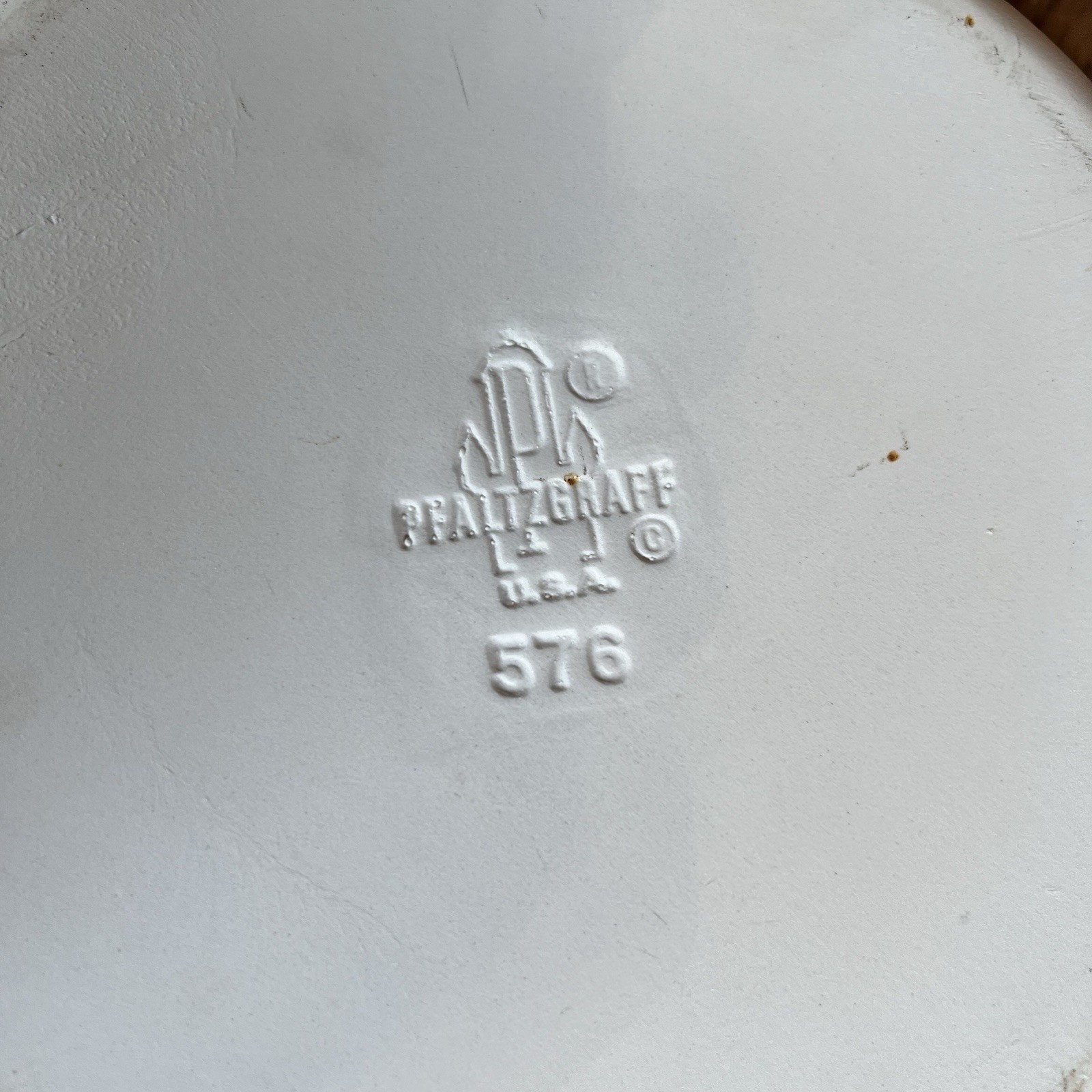 9.5 in Round Pie Plate Folk Art by Pfaltzgraff #576