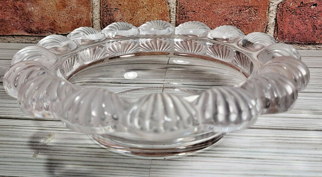 Beautiful Lalique France Crystal Pornic Glass Scalloped Shell Candy Bowl Signed