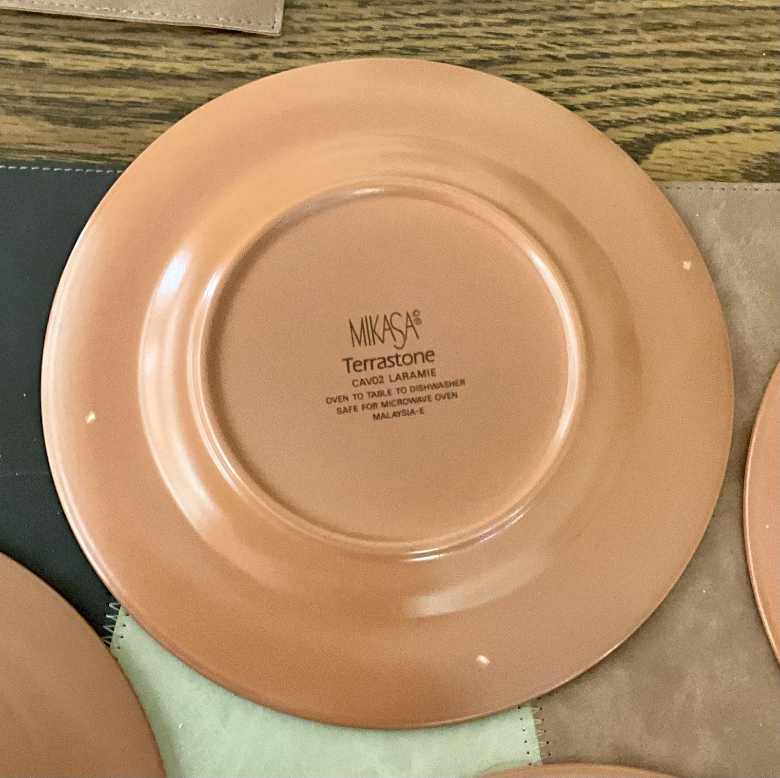 (4-pc-set) Mikasa Terrastone Laramie SALAD PLATES Southwestern 8-3/8” MINT