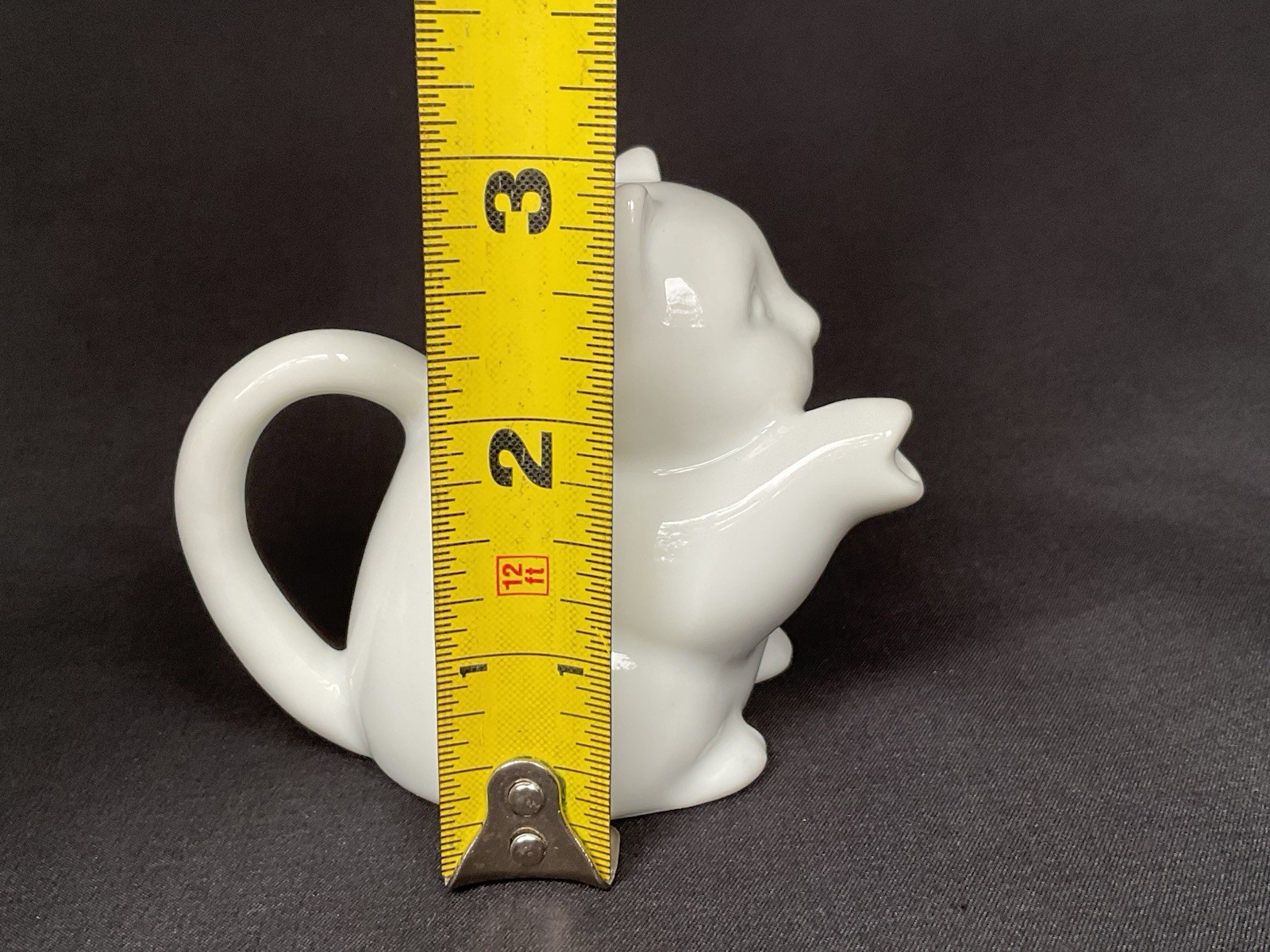 Porcelain Mini Cat Creamer Pitcher 3 Inches White Kitty HIC JAPAN Paw Spout